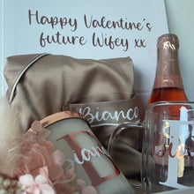 Load image into Gallery viewer, Deluxe Personalised Gift Box