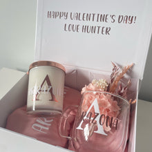 Load image into Gallery viewer, Deluxe Personalised Gift Box